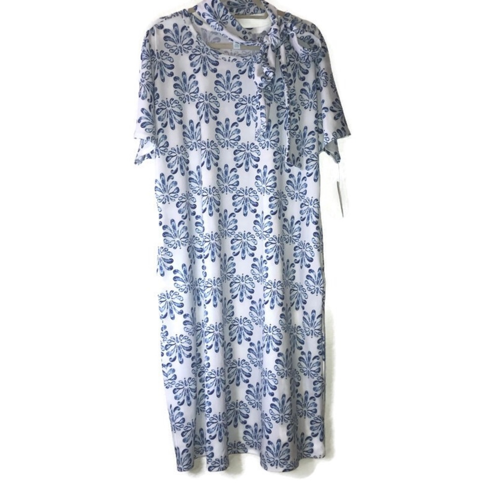 LuLaRoe Dress Medallion Marly Dress 2X NWT Blue on White Short Sleeve w/ Sash